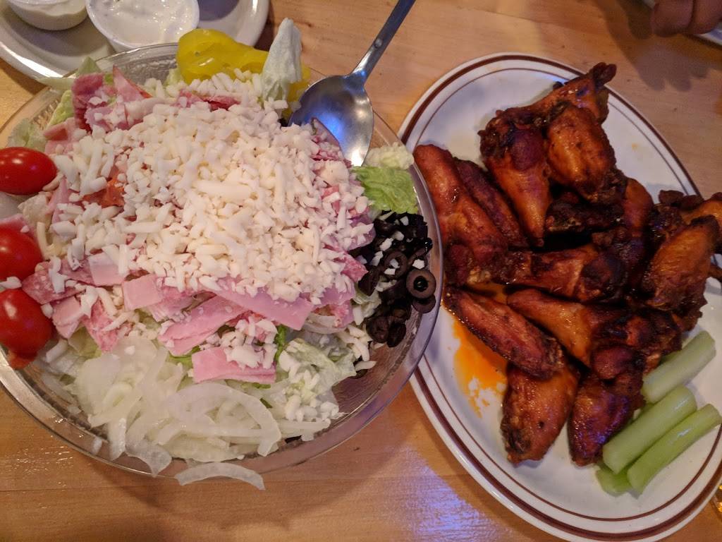 Smokeys Restaurant and Tavern | restaurant | 5982 N Hubbard Lake Rd, Spruce, MI 48762, USA | 9897272112 OR +1 989-727-2112