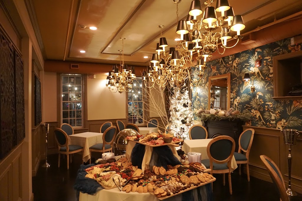 Hamiltons on Main | restaurant | 102 E Main St, Newark, DE 19711, USA | 3023588533 OR +1 302-358-8533