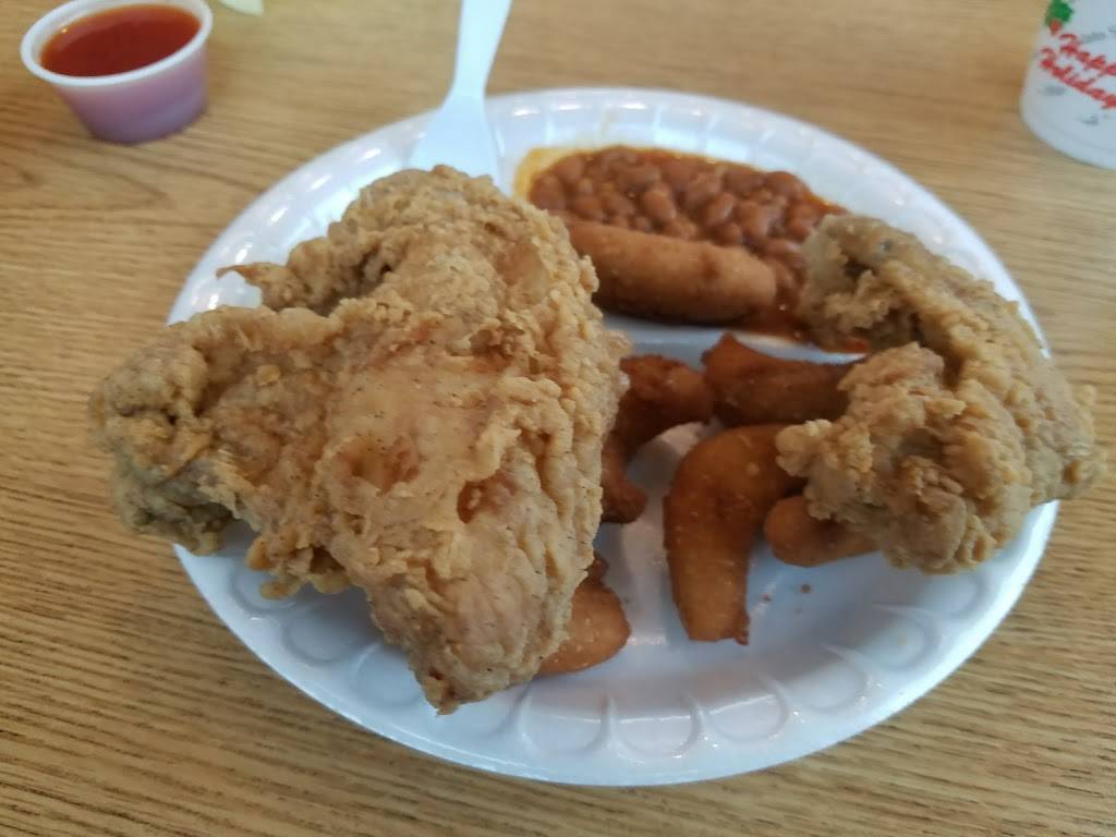 Smithfields Chicken N Bar-B-Q | restaurant | 4670 East Coast Ln, Shallotte, NC 28470, USA | 9107545522 OR +1 910-754-5522