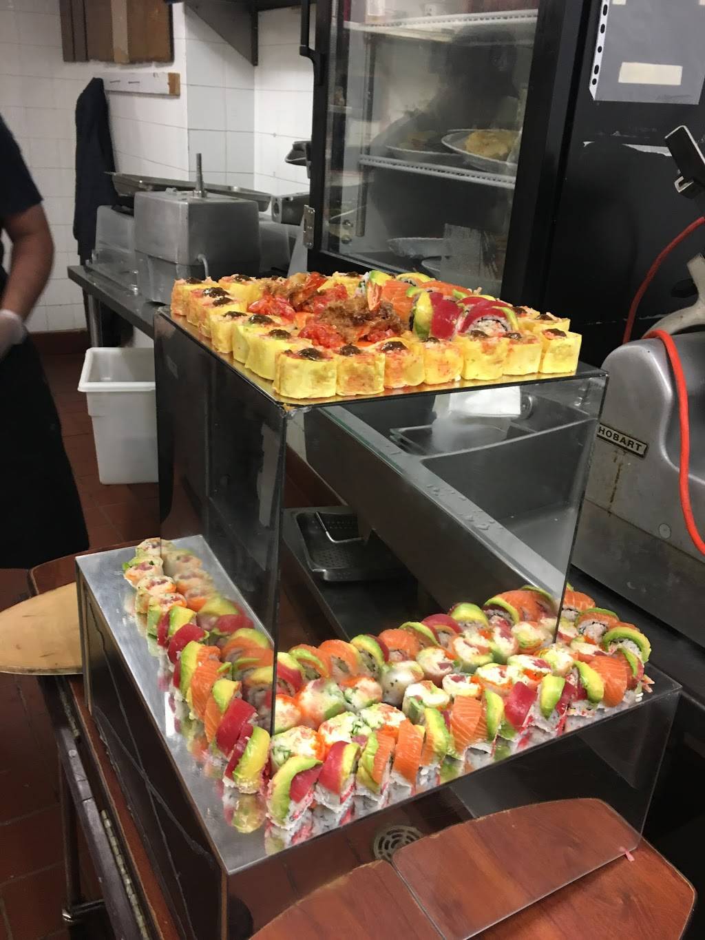 Panda Sushi Apportez votre vin | restaurant | 4277 Rue Sainte-Catherine E, Montréal, QC H1V 1Y1, Canada | 5142555388 OR +1 514-255-5388