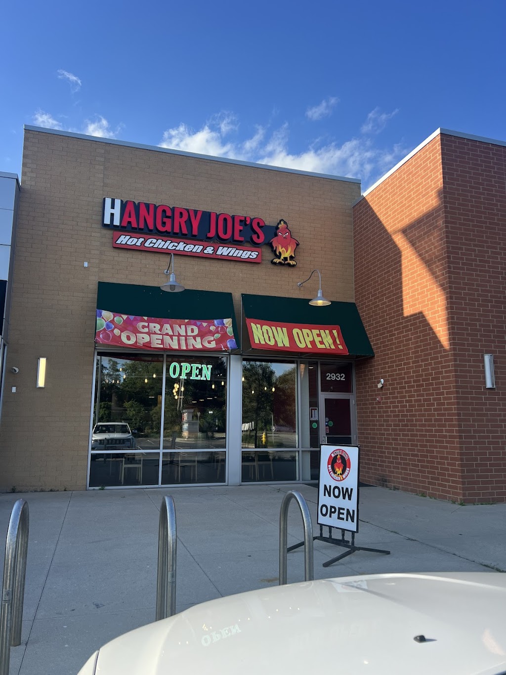 Hangry Joes Hot Chicken & Wings | restaurant | 2932 W Euclid Ave #1, Arlington Heights, IL 60005, USA | 8477491052 OR +1 847-749-1052