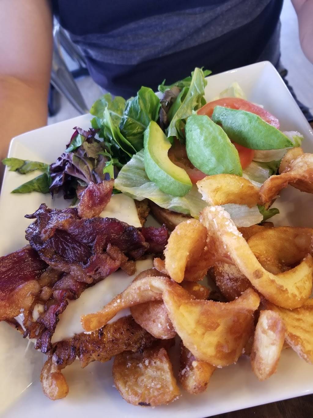 Bay34th Street Diner | restaurant | 3330 Matlock Rd, Arlington, TX 76015, USA | 8173755998 OR +1 817-375-5998