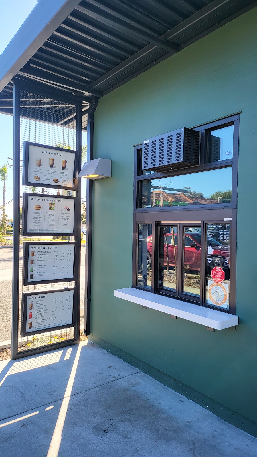 Starbucks | cafe | 5014 Orangethorpe Ave, La Palma, CA 90623, USA | 6574673836 OR +1 657-467-3836