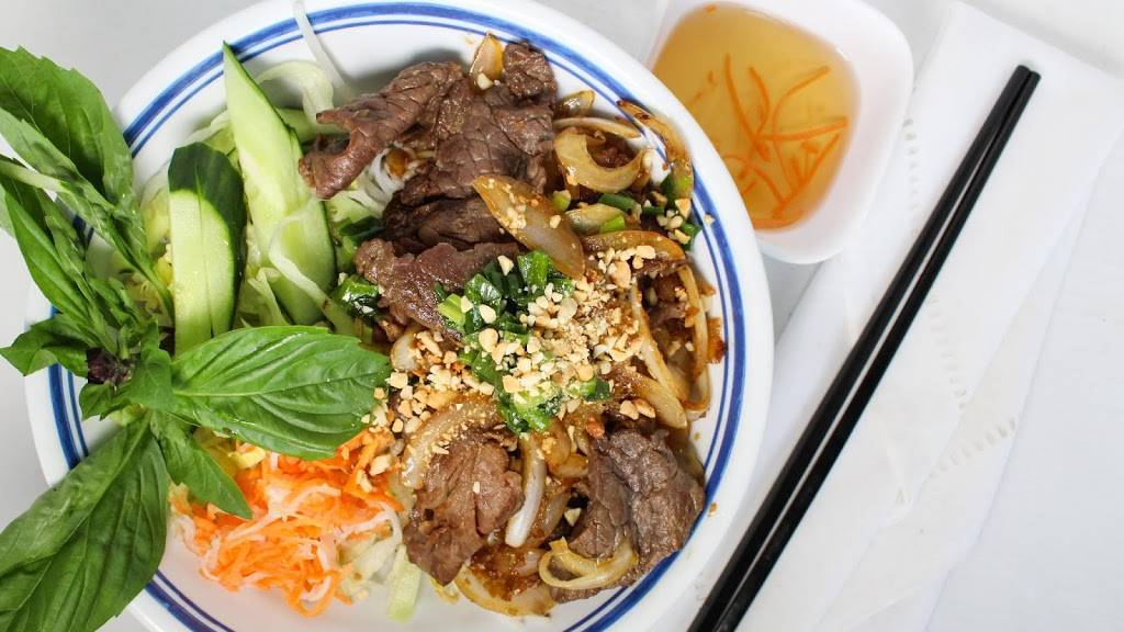 Pho Quinn Authentic Vietnamese Cuisine | restaurant | 5284 Hwy 7, Markham, ON L3P 1B9, Canada | 9052018819 OR +1 905-201-8819