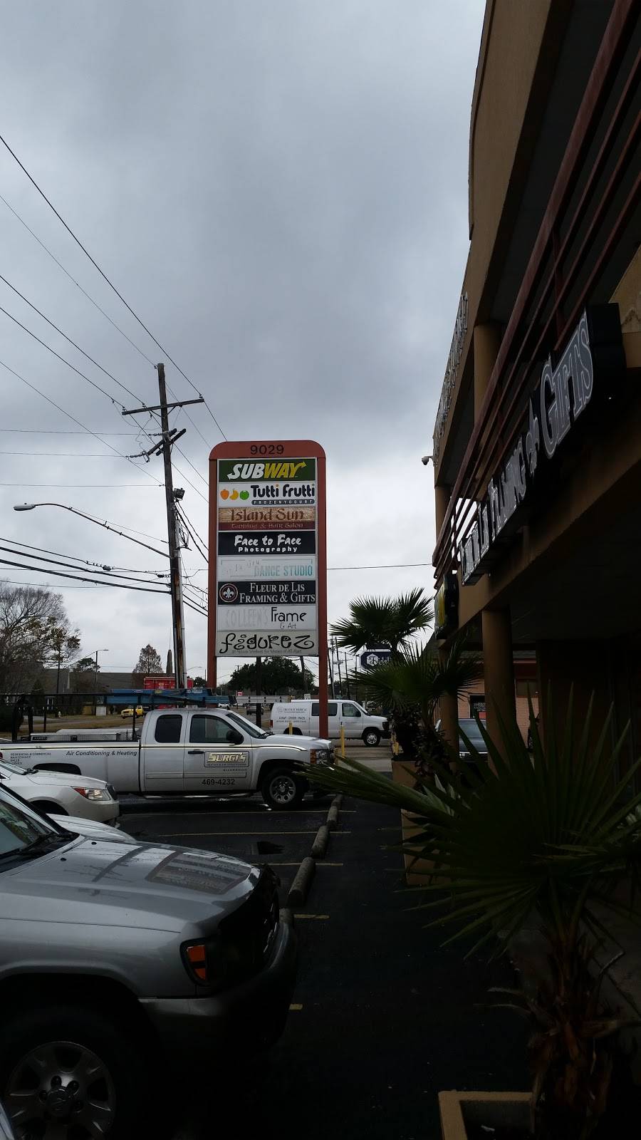 Subway | meal takeaway | 9029 Jefferson Hwy, River Ridge, LA 70123, USA | 5047377827 OR +1 504-737-7827