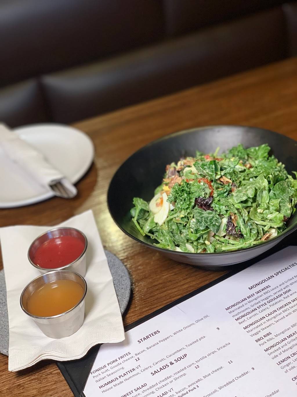 Urban Nomads Asian American BBQ | restaurant | 2439 N Clark St, Chicago, IL 60614, USA | 7738577070 OR +1 773-857-7070