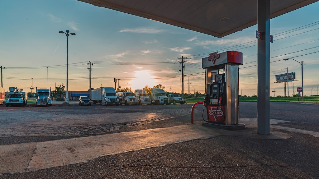 eExpress | restaurant | 12204 N I- 35 Service Rd, Oklahoma City, OK 73131, USA | 4054783052 OR +1 405-478-3052