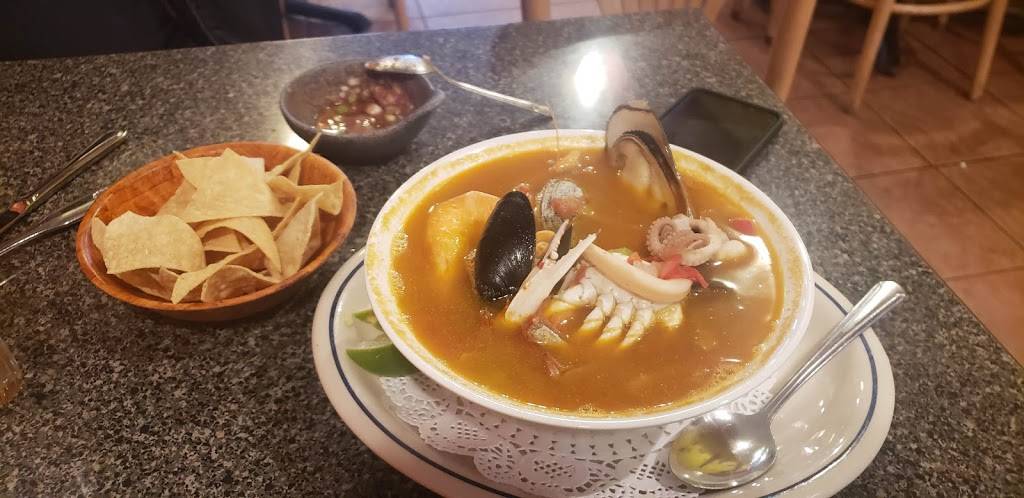 Nenas Restaurant | restaurant | 3459 Mission St, San Francisco, CA 94110, USA | 4152858985 OR +1 415-285-8985