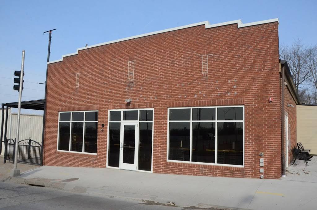 Bridge Side Pub | restaurant | 1005 E 2nd St, Muscatine, IA 52761, USA | 5635545368 OR +1 563-554-5368