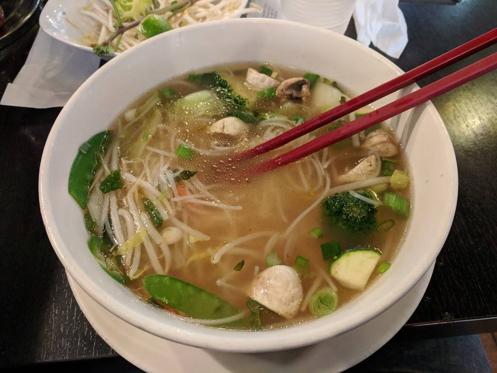 Pho Saigon Star | restaurant | 2045 S University Blvd, Denver, CO 80210, USA | 7206338133 OR +1 720-633-8133