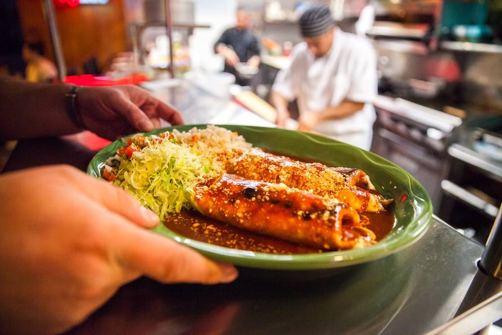 Tequila Revolucion | restaurant | 1851 Post Rd, Fairfield, CT 06824, USA | 4758889841 OR +1 475-888-9841