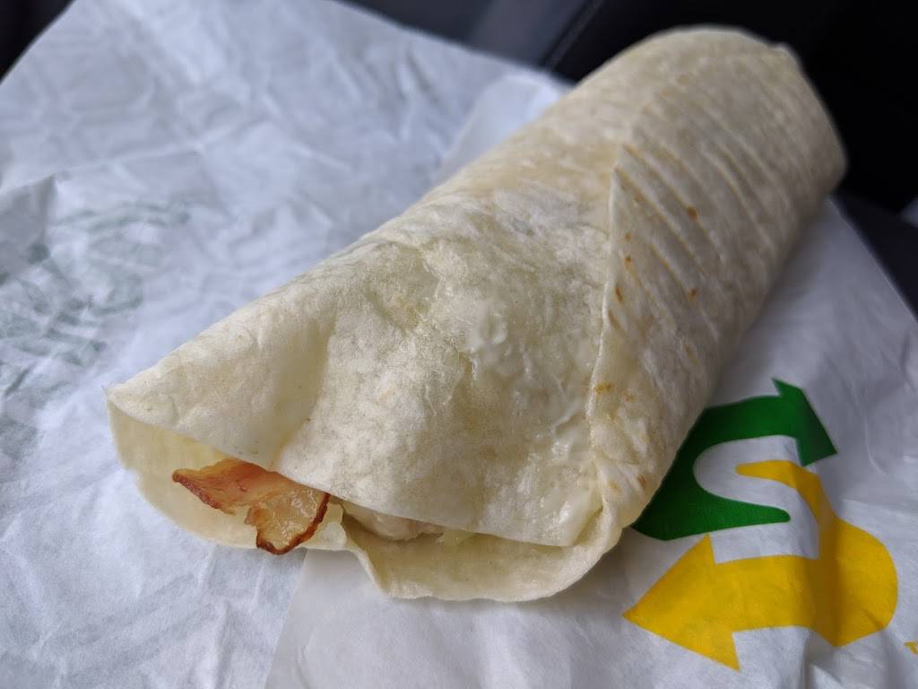 Subway | restaurant | 5602 Tenth Line W, Mississauga, ON L5M 7L9, Canada | 9052864789 OR +1 905-286-4789