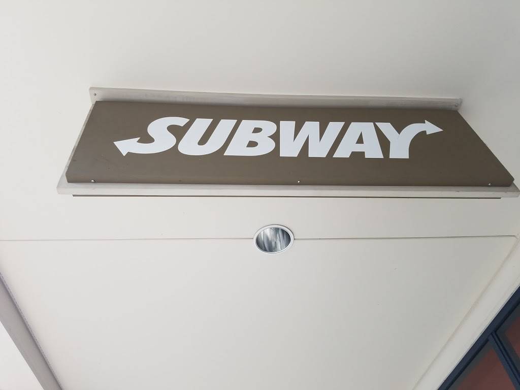 Subway Restaurants | restaurant | 1474 North Point Dr, Reston, VA 20194, USA | 5713131732 OR +1 571-313-1732
