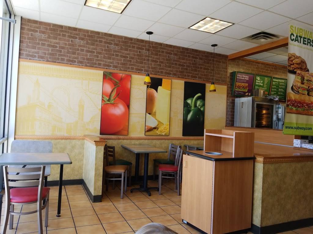 Subway | restaurant | 259 Clinton St, Maumee, OH 43537, USA | 4198932256 OR +1 419-893-2256