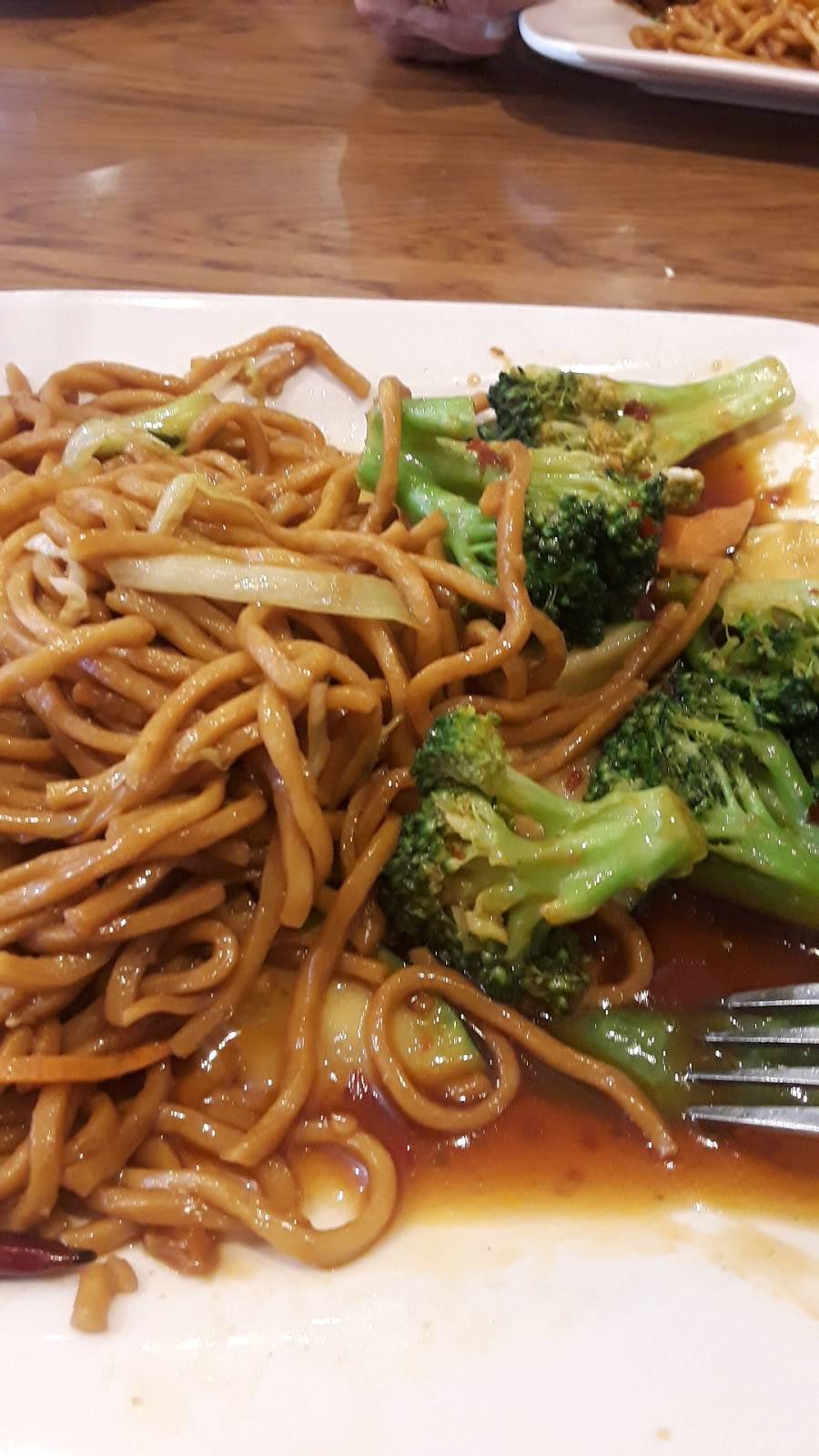 B E Wok & Sushi | restaurant | 764 Mono Way, Sonora, CA 95370, USA | 2095322638 OR +1 209-532-2638