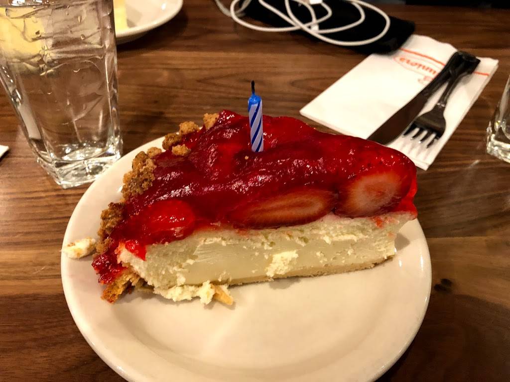 Juniors Restaurant and Bakery | restaurant | 386 Flatbush Ave Ext, Brooklyn, NY 11201, USA | 7188525257 OR +1 718-852-5257