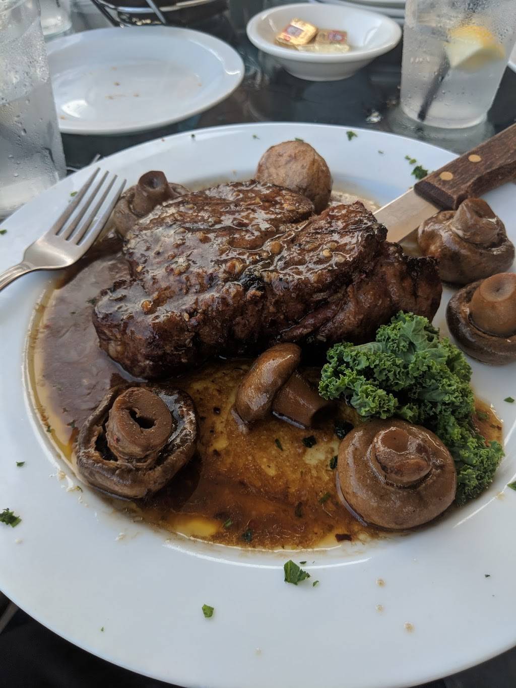 Biagettis | restaurant | 77 Campbell Ave, West Haven, CT 06516, USA | 2039347700 OR +1 203-934-7700