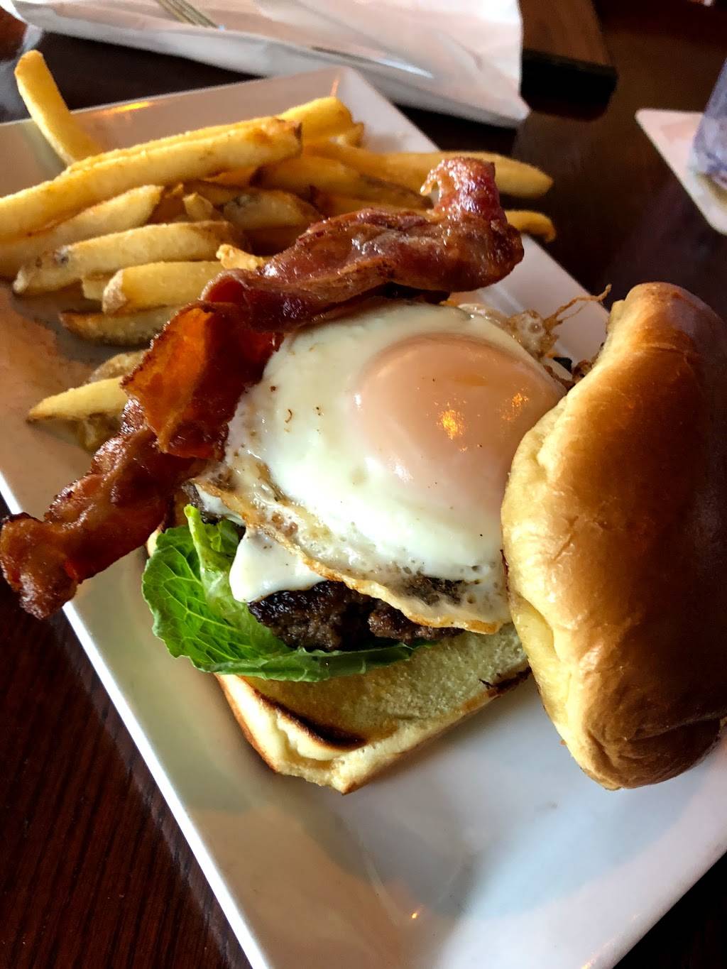 Tilted Kilt | restaurant | 3936, 15 Middlesex Turnpike, Billerica, MA 01821, USA | 9786635458 OR +1 978-663-5458