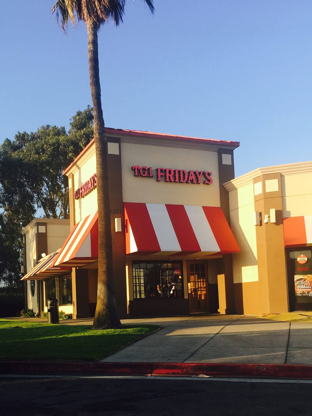 TGI Fridays | restaurant | 3351 N Centre Lake Dr, Ontario, CA 91761, USA | 9093900050 OR +1 909-390-0050