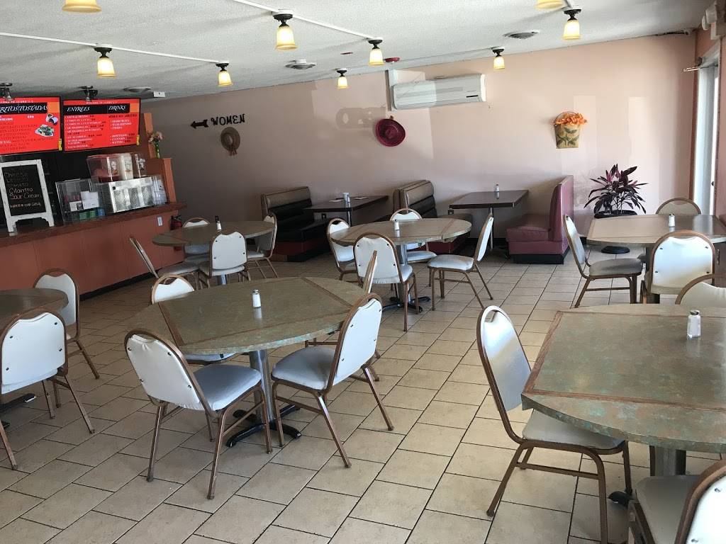 Isidro’s Tamales & Taqueria 2 | restaurant | 263 N Convent St, Bourbonnais, IL 60914, USA | 8155735279 OR +1 815-573-5279