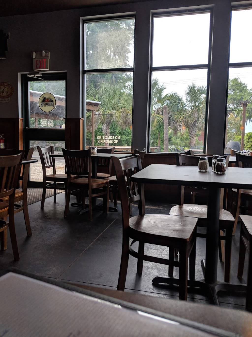 Riverboat Pizza Company | restaurant | 5975 Ogeechee Rd #1200, Savannah, GA 31419, USA | 9127776788 OR +1 912-777-6788