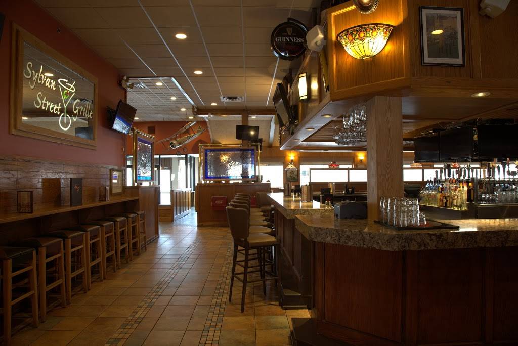 Sylvan Street Grille | restaurant | 195 Elm St, Salisbury, MA 01952, USA | 9784627919 OR +1 978-462-7919
