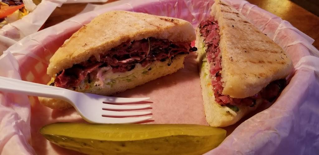 Q Bar & Grill | restaurant | 6750 W Olive Ave #102, Peoria, AZ 85345, USA | 6239799333 OR +1 623-979-9333