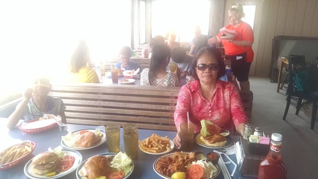 The Cove Restaurant & Seaside Deck | restaurant | 405 S Beach Ave, Cape May, NJ 08204, USA | 6098845159 OR +1 609-884-5159