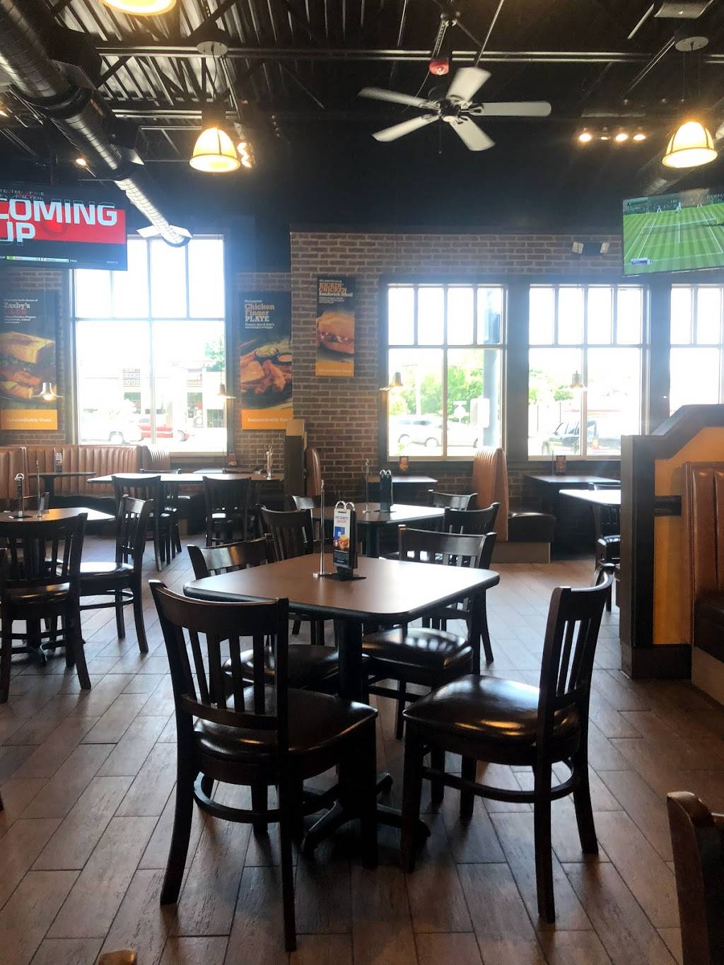 Zaxbys Chicken Fingers & Buffalo Wings | restaurant | 3220 E Sunshine St, Springfield, MO 65804, USA | 4173680423 OR +1 417-368-0423