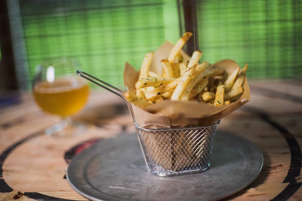 Blade & Timber Axe Throwing - KC | Town Center | restaurant | 5203 W 117th St, Leawood, KS 66211, USA | 9132055421 OR +1 913-205-5421