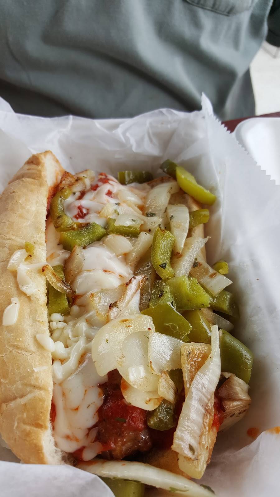 Delias Chicken Sausage Stand | restaurant | 489 Moreland Ave SE, Atlanta, GA 30316, USA | 4044749651 OR +1 404-474-9651