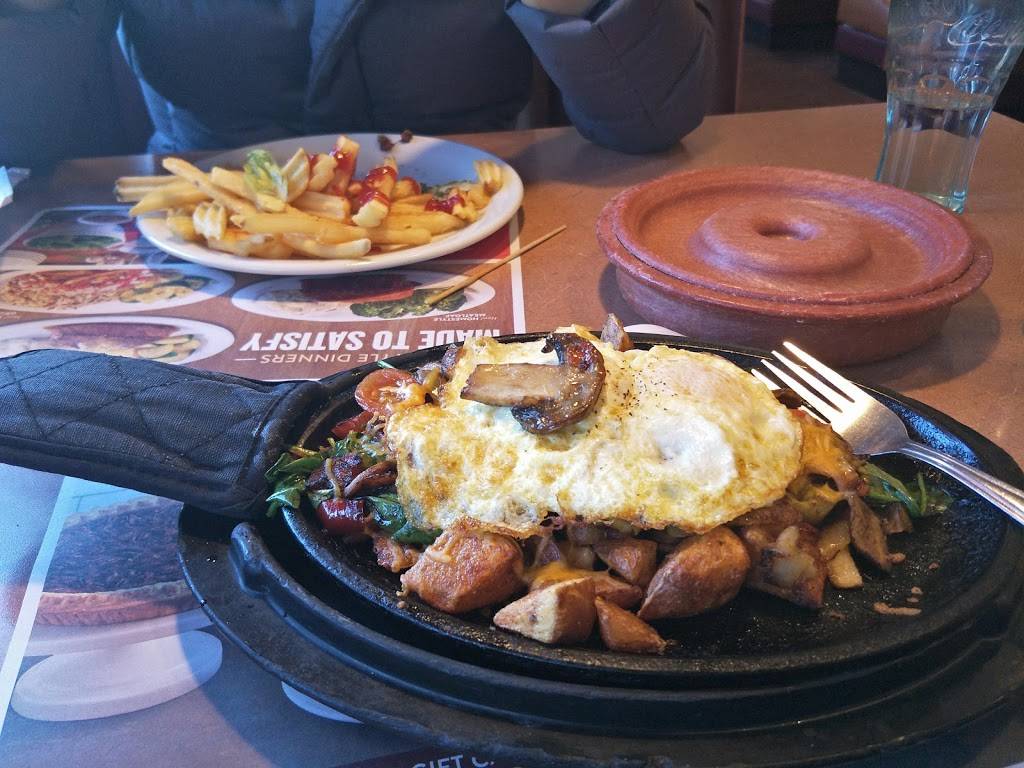 Dennys | restaurant | 420 Centro Way, Fort Collins, CO 80524, USA | 9702211493 OR +1 970-221-1493