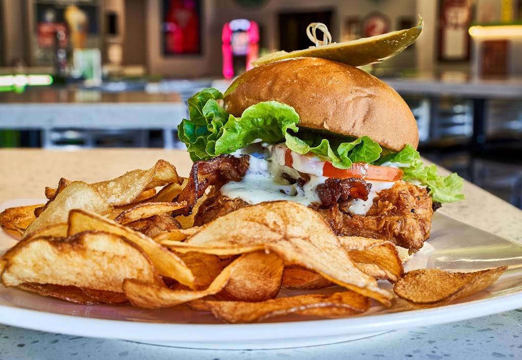 The Draft Sports Grill | restaurant | 542 W Baseline Rd, Mesa, AZ 85210, USA | 4805888988 OR +1 480-588-8988