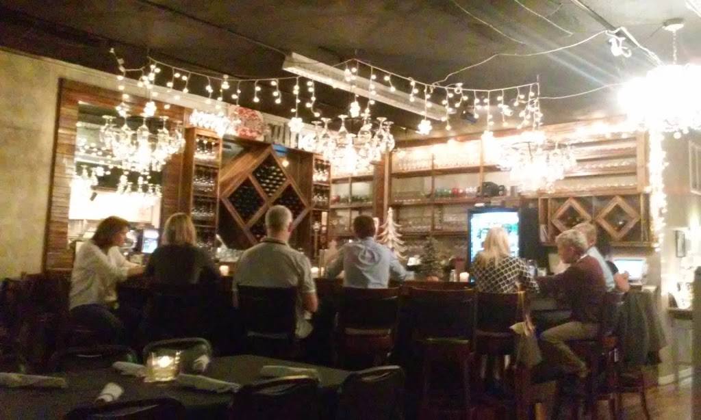 Flynns on Venice Ave | restaurant | 133 W Venice Ave, Venice, FL 34285, USA | 9414882200 OR +1 941-488-2200