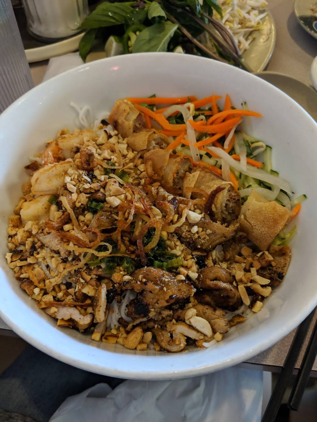 Pho Ca Dao Restaurant | restaurant | 2431 N Classen Blvd, Oklahoma City, OK 73106, USA | 4055218819 OR +1 405-521-8819