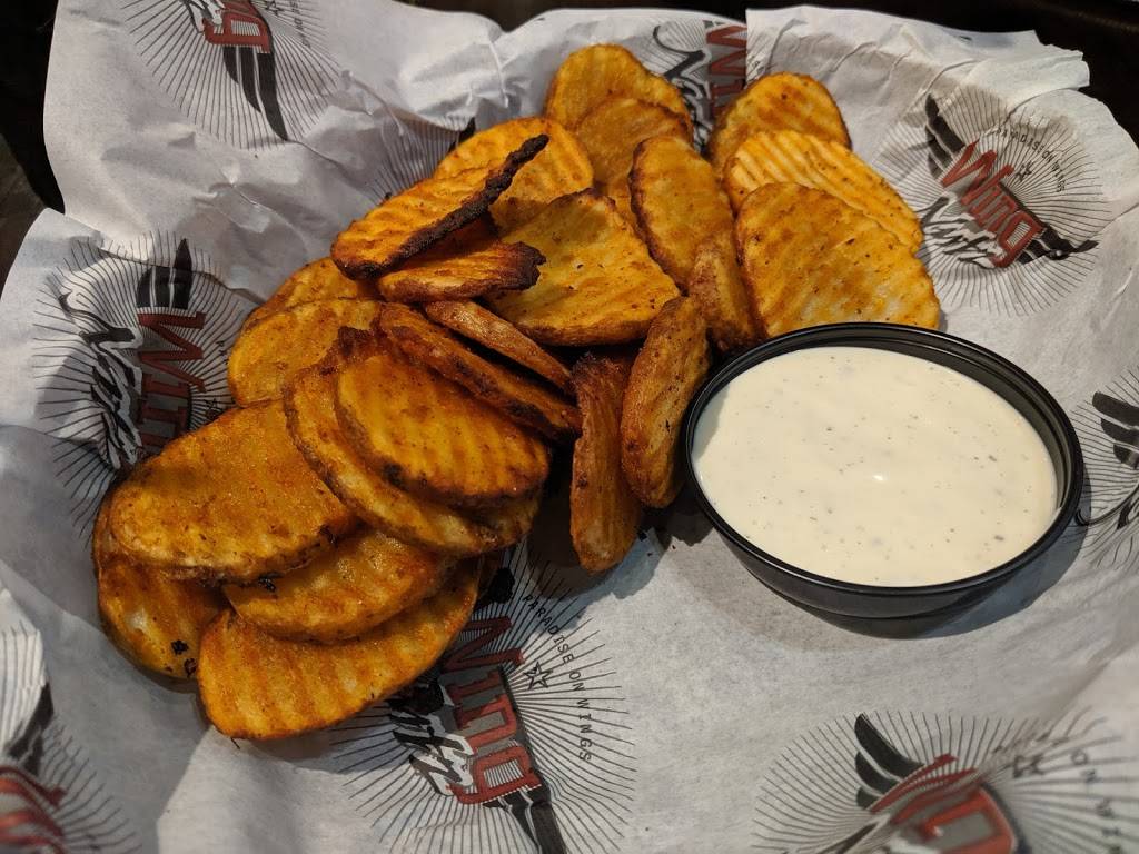 Wing Nutz | restaurant | 9260 Village Shop Dr, Sandy, UT 84094, USA | 8017277850 OR +1 801-727-7850