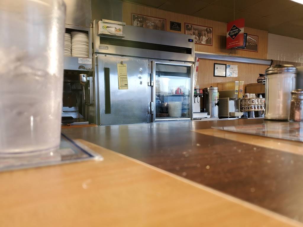 Waffle House | meal takeaway | 820 S Memorial Dr, Greenville, NC 27858, USA | 2527589197 OR +1 252-758-9197