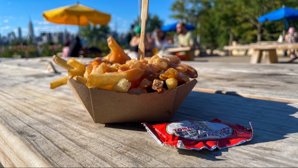 Paper Plate | restaurant | 90 Kent Ave, Brooklyn, NY 11211, USA | 9143594285 OR +1 914-359-4285