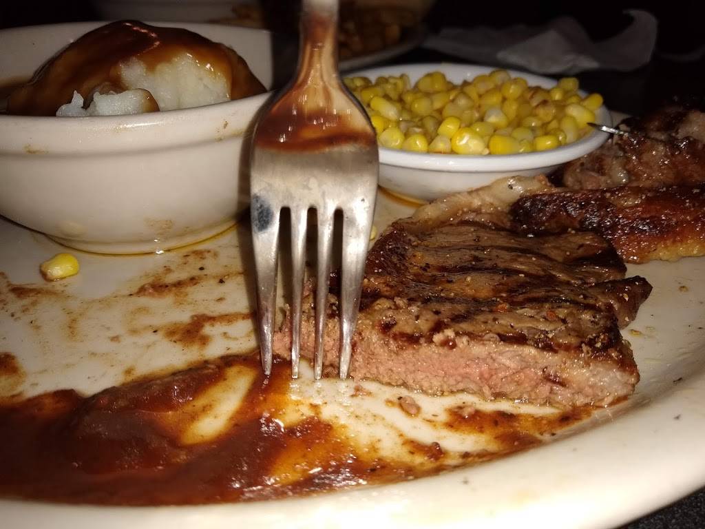 Big Red Restaurant & Sports Bar - Lincoln West | restaurant | 955 W O St, Lincoln, NE 68528, USA | 4024347789 OR +1 402-434-7789