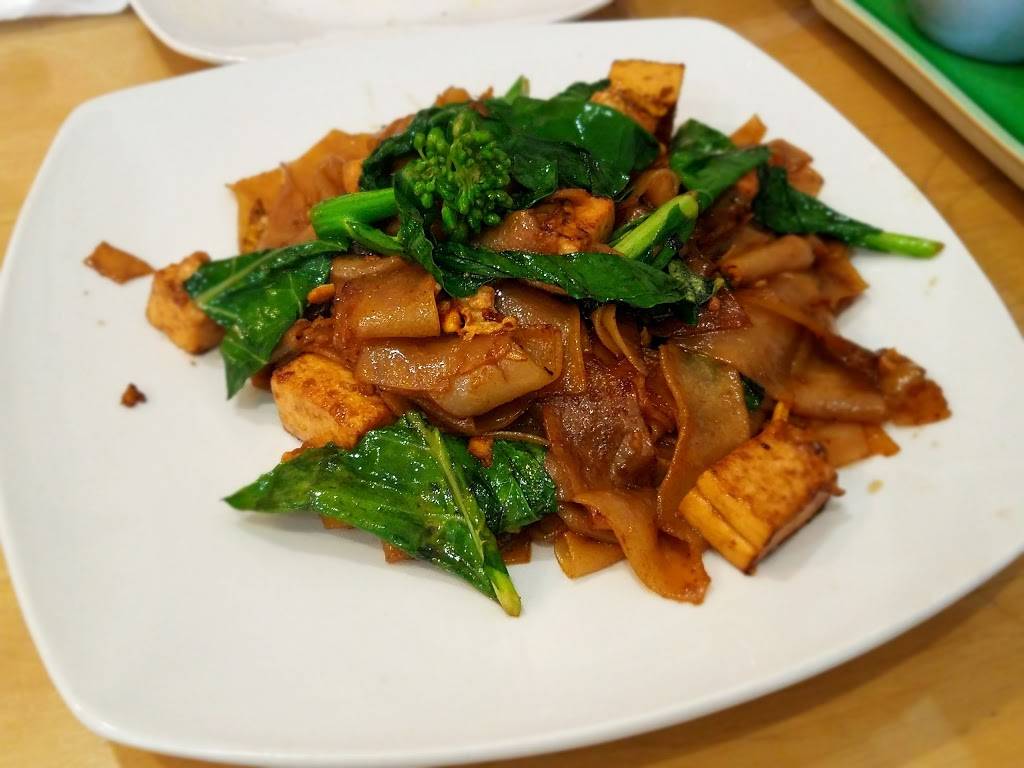 Bua Siam | restaurant | 4953, 12924 Sherman Way, North Hollywood, CA 91605, USA | 8187658395 OR +1 818-765-8395