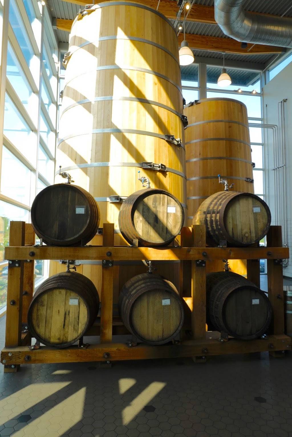 Tröegs Independent Brewing | restaurant | 200 Hersheypark Dr, Hershey, PA 17033, USA | 7175341297 OR +1 717-534-1297