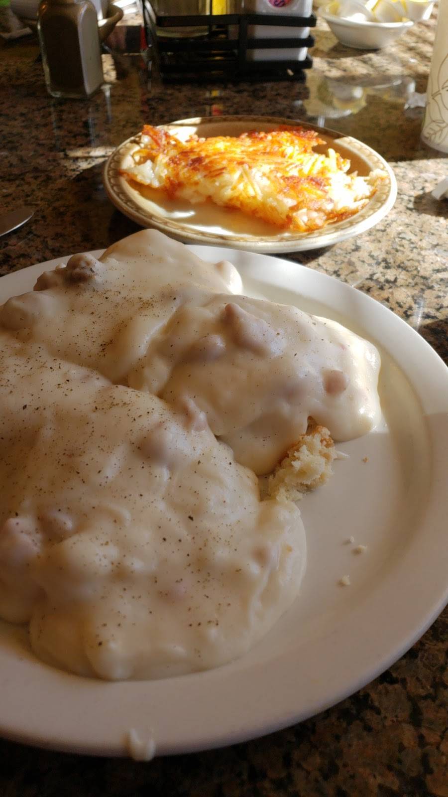 Bevs Restaurant | restaurant | 1303 S 25th St, Terre Haute, IN 47803, USA | 8122325131 OR +1 812-232-5131