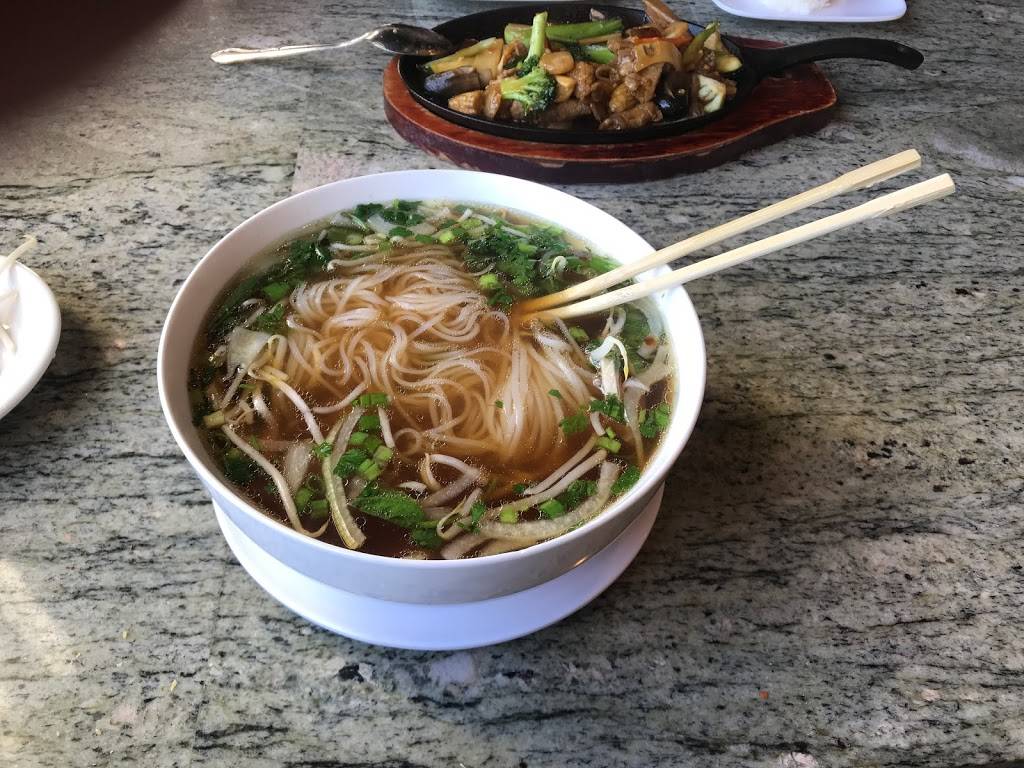 Lá Mint - Vietnamese Kitchen | restaurant | 770 S Meadows Pkwy ste 101, Reno, NV 89521, USA | 7754708400 OR +1 775-470-8400