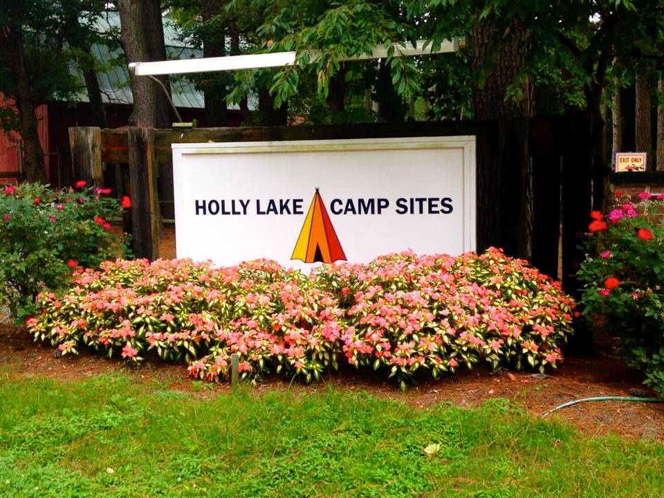 Holly Lake Campsites | restaurant | 32087 Holly Lake Rd, Millsboro, DE 19966, USA | 3029453410 OR +1 302-945-3410