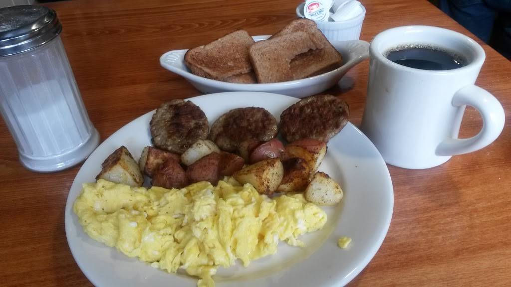 Foodie Café Catering | cafe | 10 Pearl St, Framingham, MA 01702, USA | 5083097349 OR +1 508-309-7349