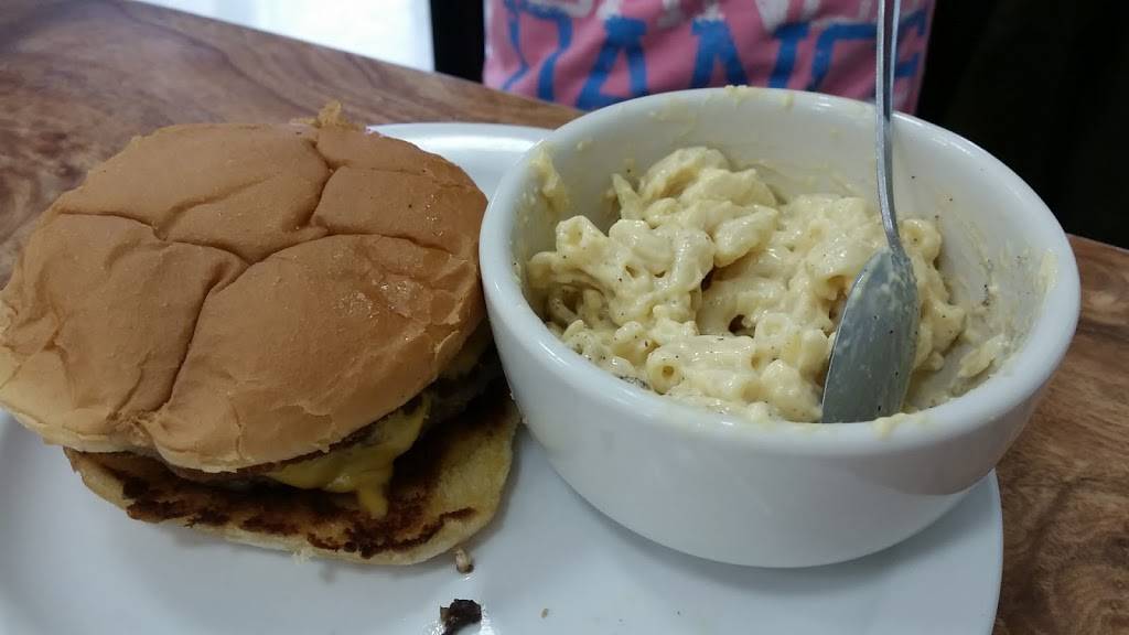 Miss Bs Cafe | restaurant | 1006 S Metcalf Rd, Louisburg, KS 66053, USA | 9138375974 OR +1 913-837-5974