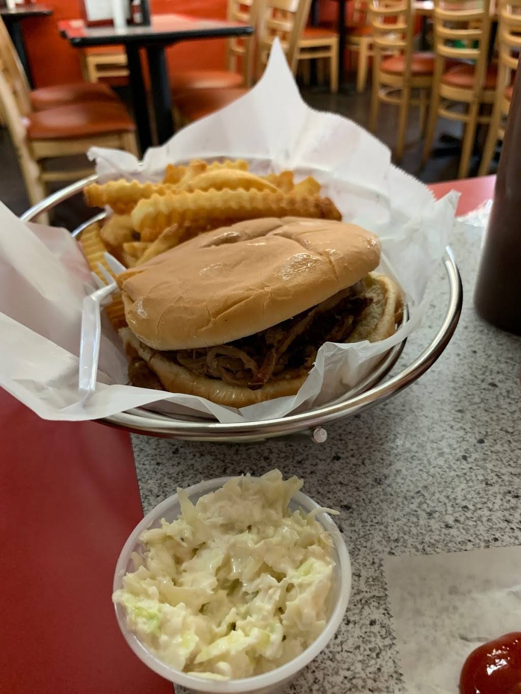 Holy Smokes Barbeque | restaurant | Tupelo Pike, Scottsboro, AL 35768, USA | 2566098738 OR +1 256-609-8738