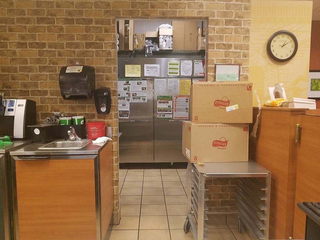 Subway | restaurant | 1219 Gratiot Ave, Clinton Twp, MI 48036, USA | 5864657584 OR +1 586-465-7584