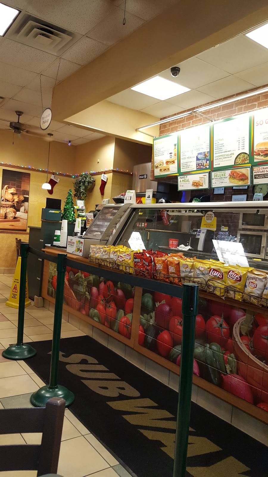 Subway Restaurants | restaurant | 251-05 Jamaica Ave, Queens, NY 11426, USA | 9173879795 OR +1 917-387-9795