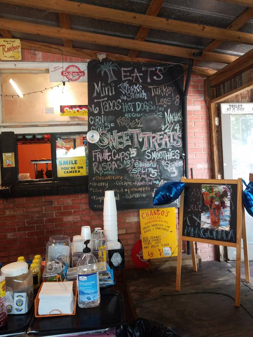 Fruteria Las Gueras | restaurant | 4823 Evers Rd, San Antonio, TX 78228, USA | 2105448176 OR +1 210-544-8176